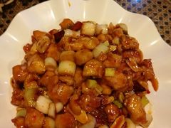 宫保鸡丁-红栌温泉山庄生态美食餐厅