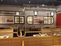 大堂-肖记公安牛肉鱼杂(田林路店)