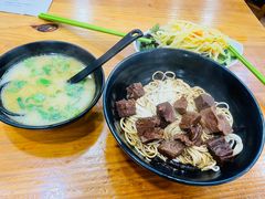 -志权牛肉面(灵山路店)