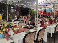 -刘姐啤酒鱼民族演艺餐厅(西街总店)