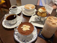 -Café Monson
