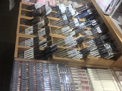 -名创优品(北京新中关购物中心地铁层店)
