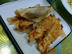 肉三鲜锅贴-春水锅贴·传统鲁菜(大明湖店)