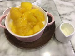 芒果燉鲜奶-发记甜品(山东街店)