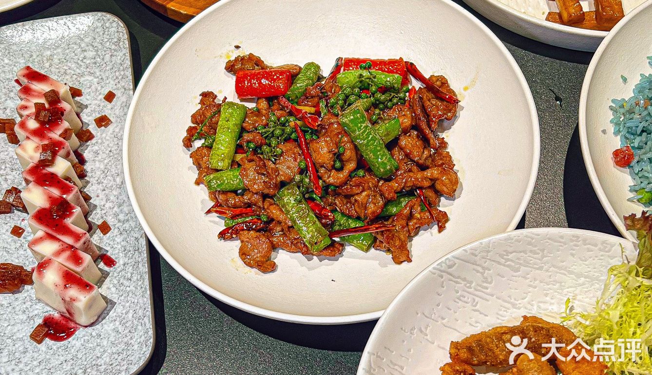 是餐厅还是艺术馆⁉️ 每次相聚取舍之欢喜