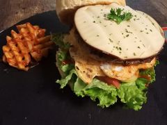 -HIGH FIVE哈福手工汉堡(桂林路店)