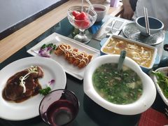 -忘忧草融合私房菜(红鼎国际店)