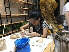 有专心老师教导，不用担心不会，我也是第一次喔-青韵台陶艺Diy(永庆坊店)