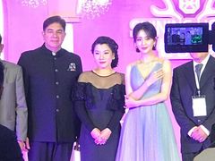 -梅龙镇广场