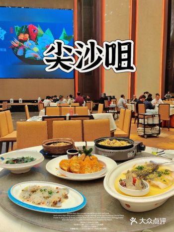 这家酒店主打的就是海鲜，一整个就是升级版的海鲜市场！