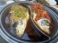 双椒鱼头-阿瓦山寨·湘菜现炒·剁椒鱼头王(咸阳总店)