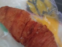 芝士牛角-麦当劳(北京大兴机场二层国内到达(安检外)店)