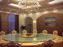 -金孔雀温泉旅游度假村