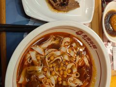 -呷佬·长沙手工米粉(金沙江路店)