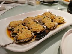 蒜蓉蒸鲍鱼-申粤轩酒楼·三十年粤菜经典(丁香花园店)