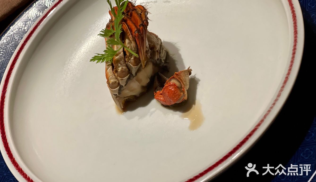 拾久越开越多了。在新京熹楼新京熹品鉴中心包间环境和服务还可以