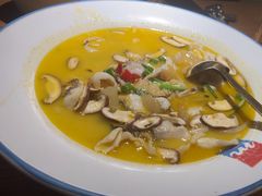 -蜜桃餐厅·伴山(湖滨商业街店)