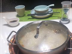 -洪氏嗨捞·猪肚鸡火锅(阳光天地店)
