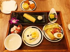 -乐领拈花溪·林涧食韵
