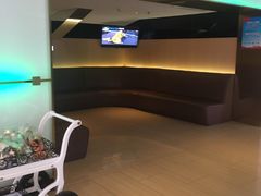 等候区-金逸影城(武汉人信汇IMAX店)