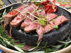 炭烤石板安格斯M3牛腩排-BROWNSTONE布朗石西班牙餐厅(富城店)