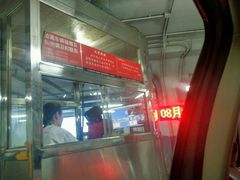 -中山公园-龙之梦停车场