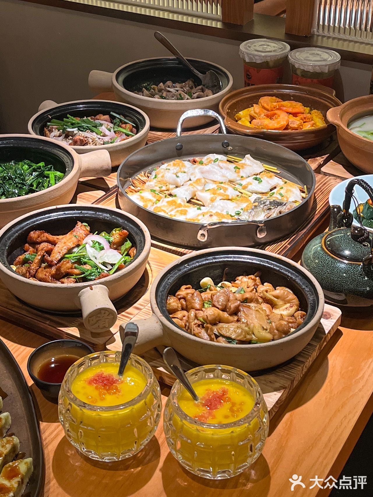 在广州，在长隆，这家啫煲好吃！！