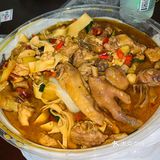 今天又和姐妹过来了  吃不腻的地锅鸡   每次来都会