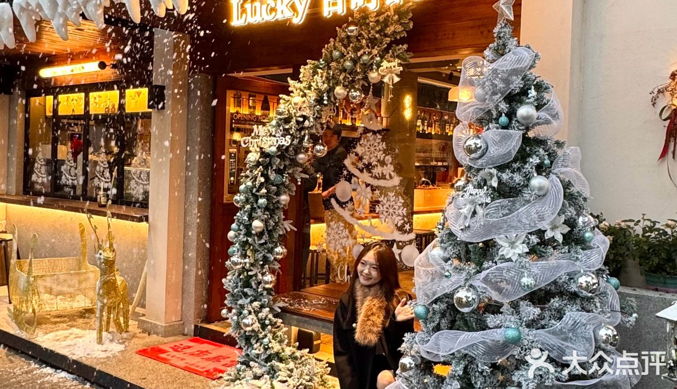 杭州圣诞上大分！瀑布🎄惊艳住了好米好漂亮