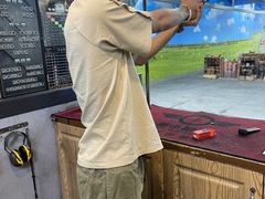 -都市枪神实弹射击俱乐部