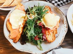 熏三文鱼班尼迪克蛋-ROAST coffee & eatery