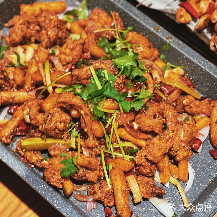 开业就火爆的性价比之王｜东方一串