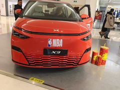 -小鹏汽车(北京龙湖长楹天街销售中心)