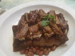 -东豪园林海鲜酒家(南港路辅路店)