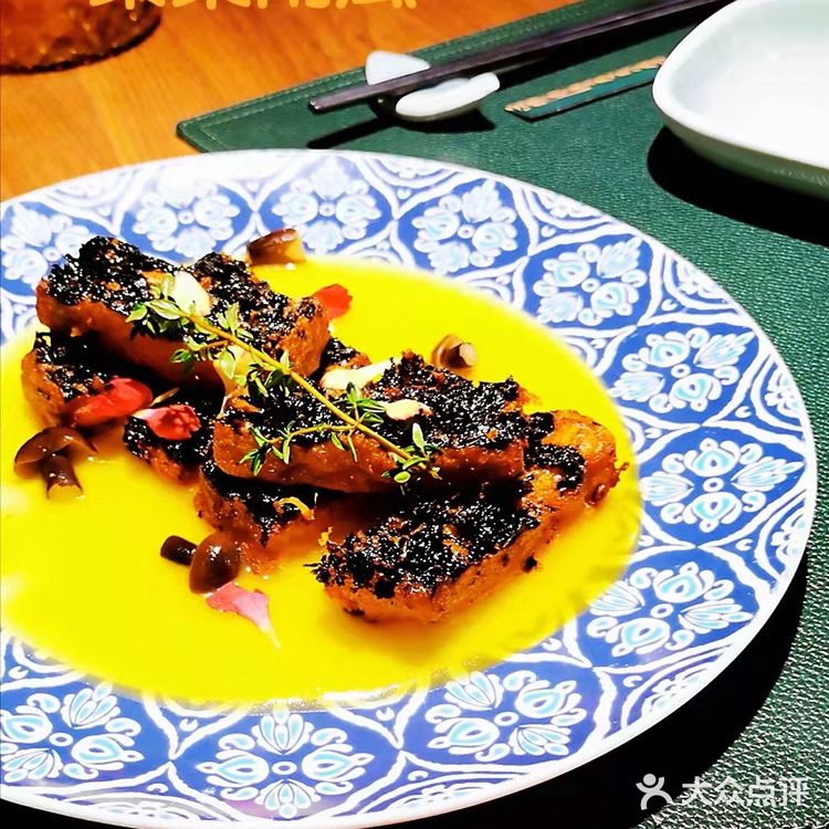 一间致力于原创的新派粤式料理餐厅