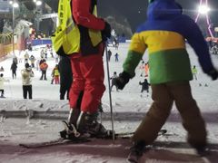 -采薇庄园四季滑雪场