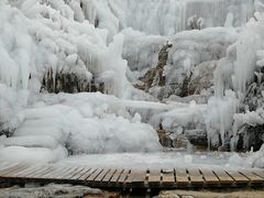 -大平台龙居瀑布旅游区