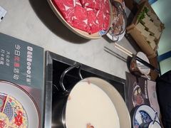 -尚尚仙·酸汤猪手·猪肚鸡火锅(华联万柳购物中心店)