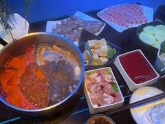 -唯爱KTV聚会餐厅(仙林东城汇店)