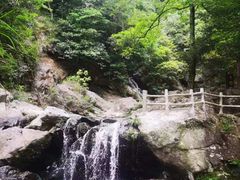 -百丈飞瀑