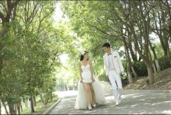 点击看大图 -太郎花子婚纱摄影艺术中心