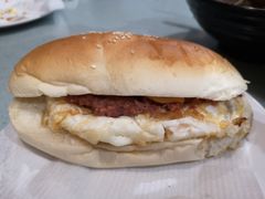 招牌咸牛肉芝士猪仔包-华嫂冰室(尖沙咀店)