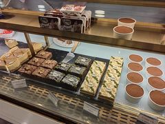 -MADO冰淇淋咖啡馆(淘金店)