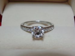 -威德钻石-克拉钻大本营(南京东路店)