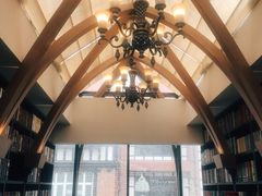 -钟书阁(松江泰晤士小镇店)