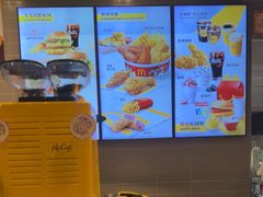 -麦当劳(轻轨曹杨路店)