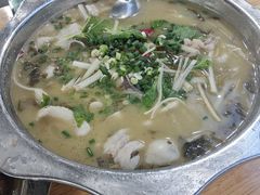 -廖哥泡椒兔(峨眉店)