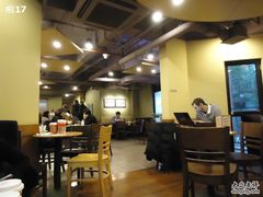 大堂-星巴克(红房子店)