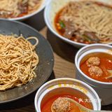 论江湖气息还得是这一口重庆小面啊！🍜