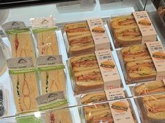 -喜莲娜动物奶油生日蛋糕(白云店)